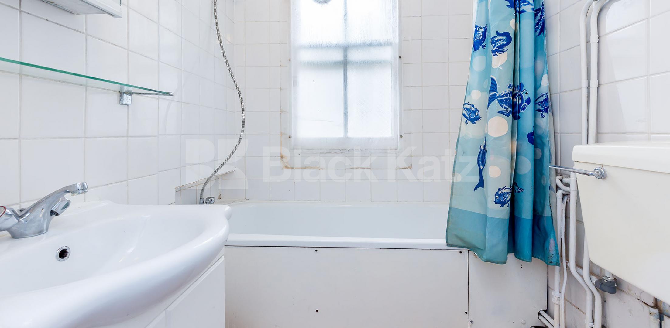 			MINUTES TO HAMPSTEAD HEATH!, 2 Bedroom, 1 bath, 1 reception Flat			 Mackeson Road, Belsize Park